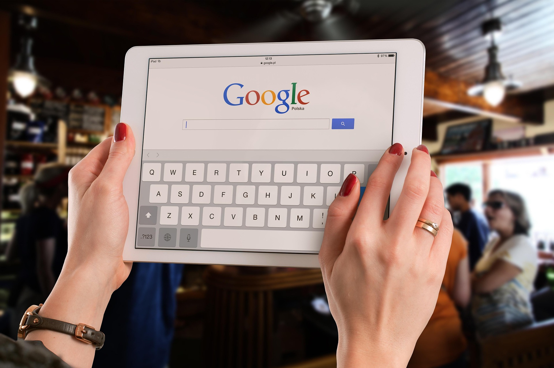 Pięć błędów w wizytówce Google, które mogą kosztować Cię klientów w sezonie